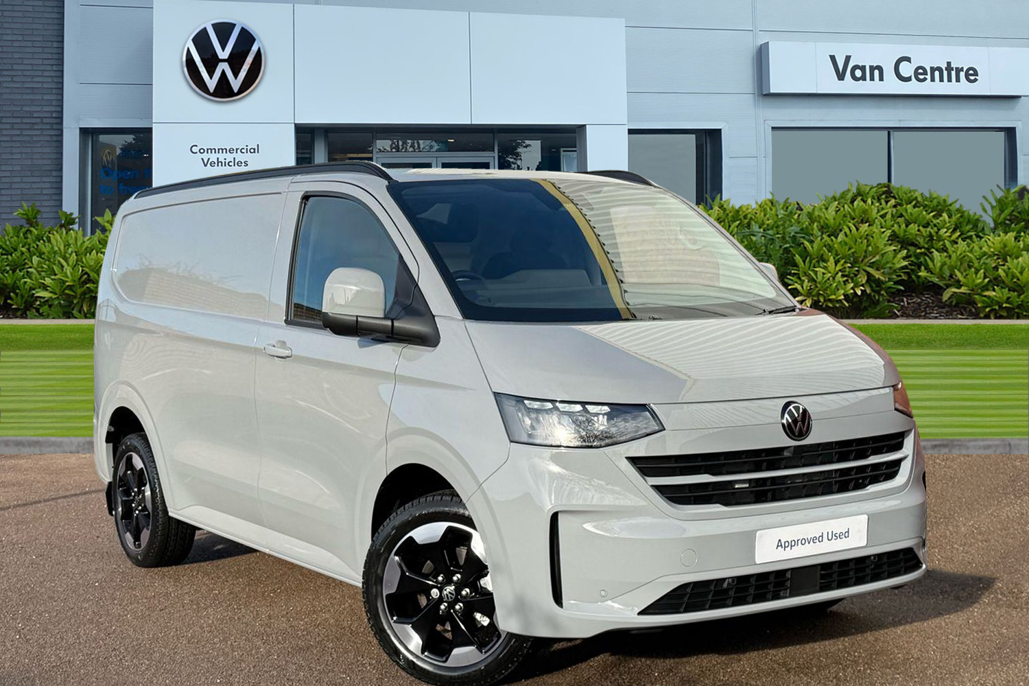 Main listing image - Volkswagen Transporter