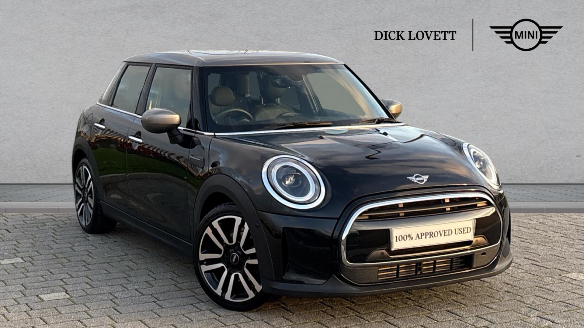 Main listing image - MINI Hatchback 5dr