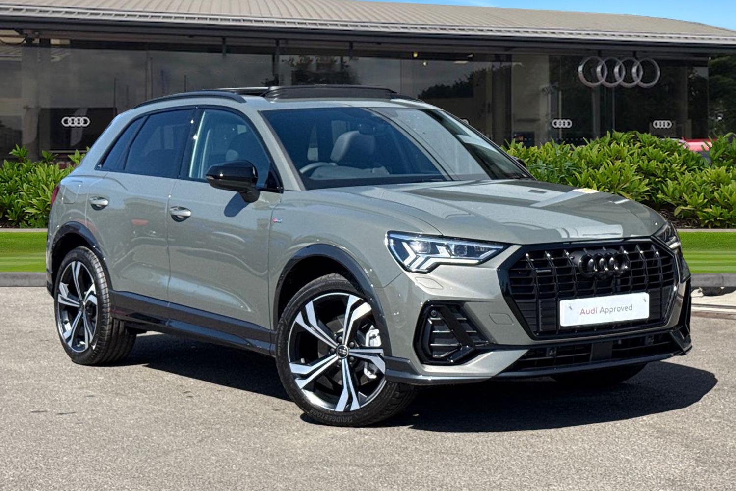 Main listing image - Audi Q3