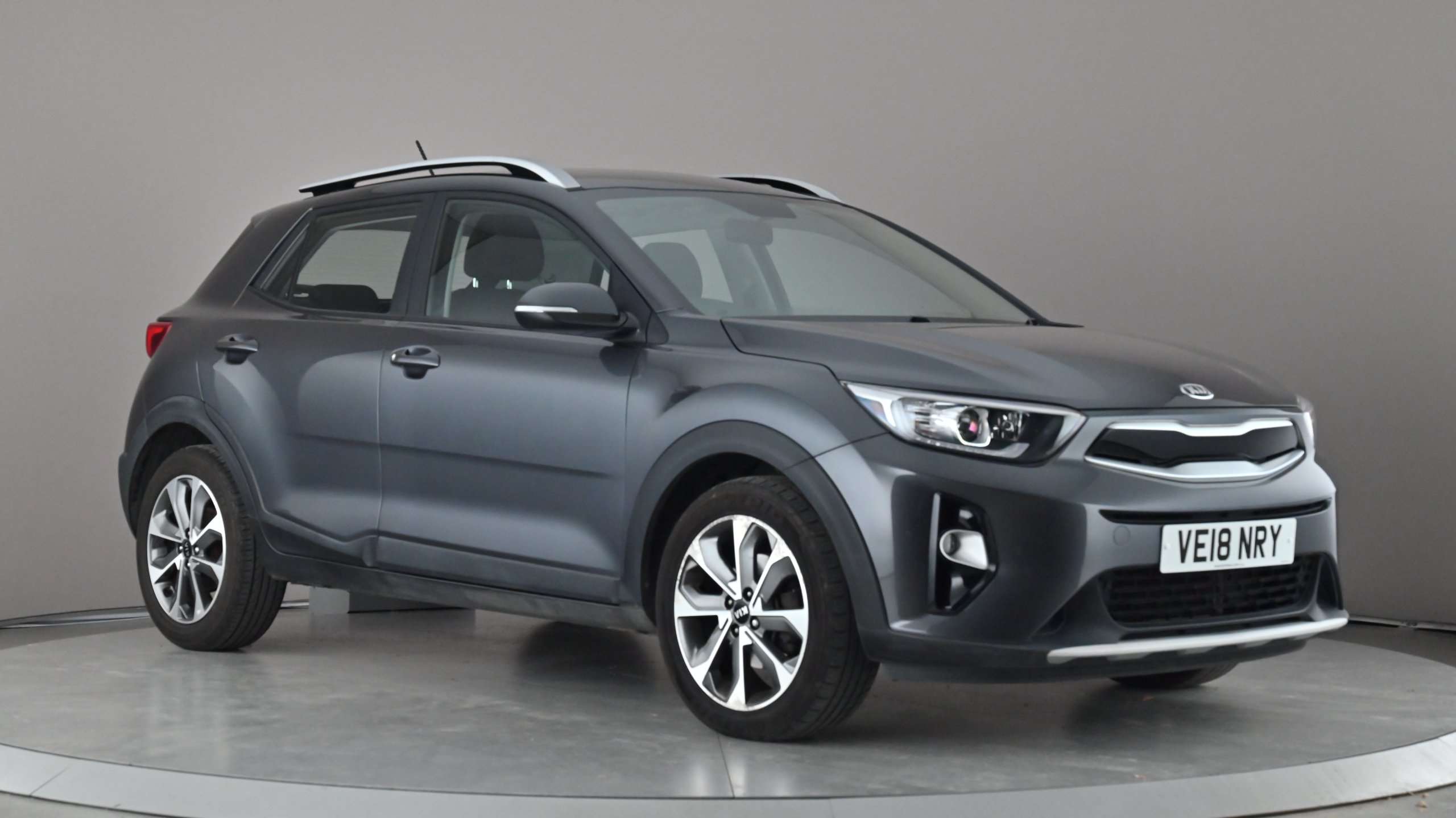 Main listing image - Kia Stonic