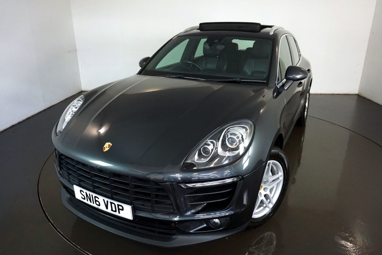 Main listing image - Porsche Macan