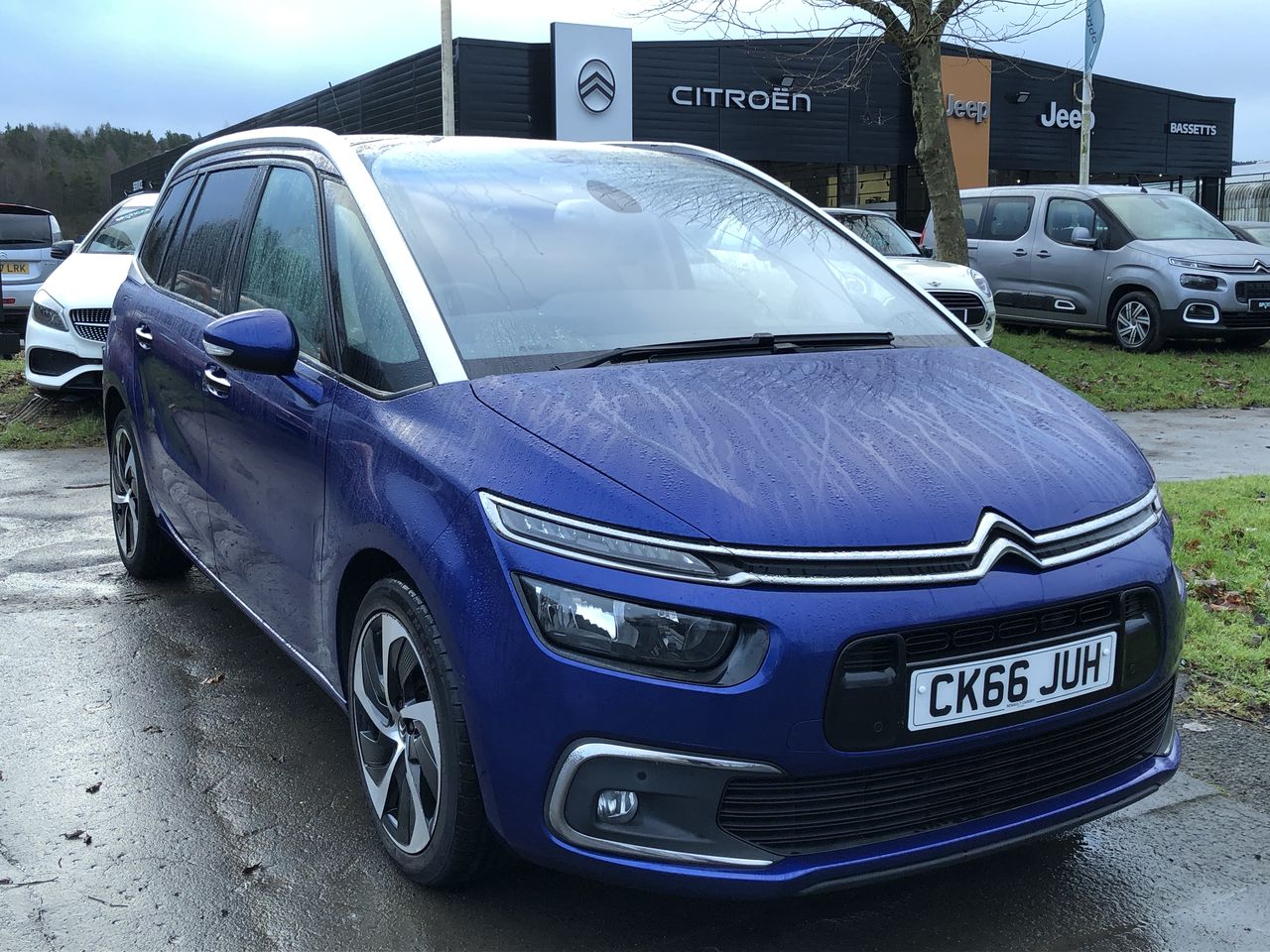 Main listing image - Citroen Grand C4 Picasso