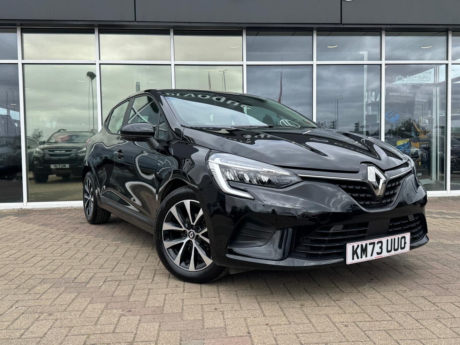 Main listing image - Renault Clio
