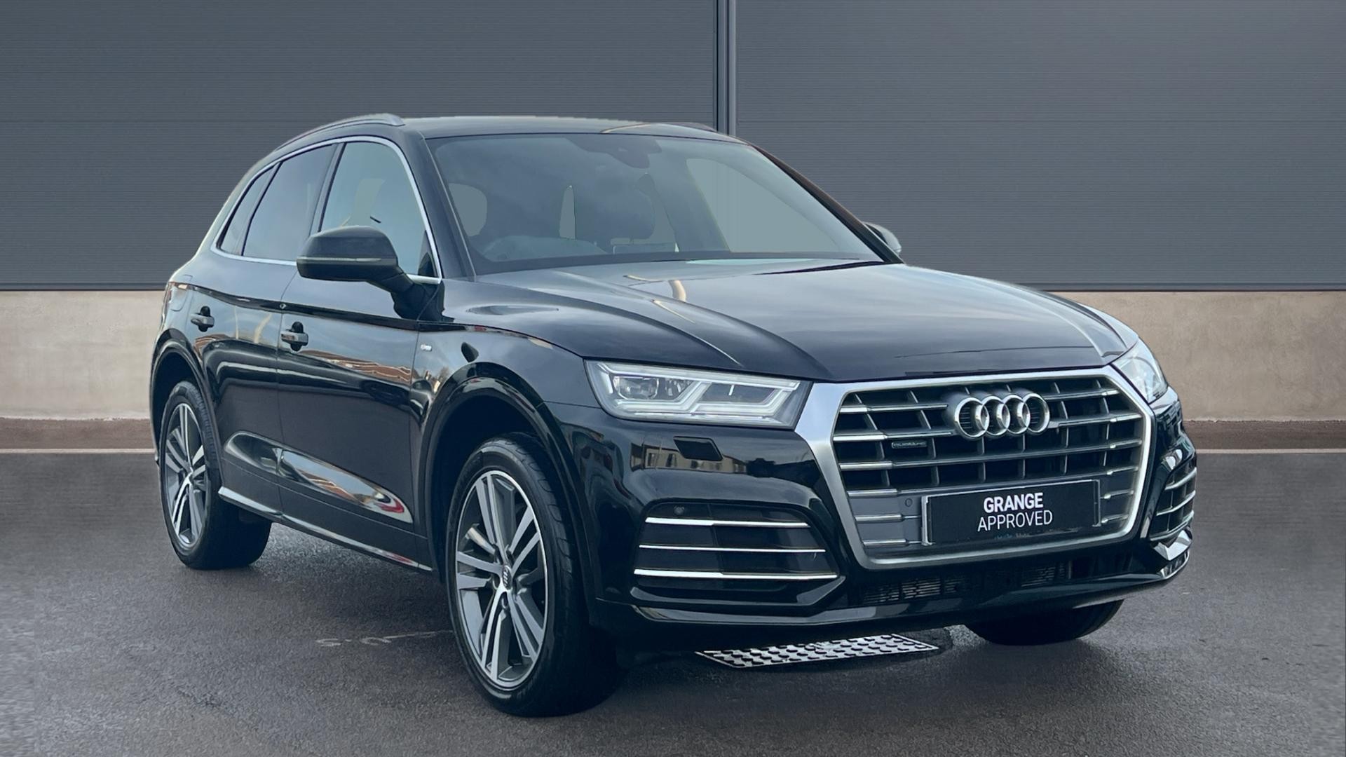 Main listing image - Audi Q5