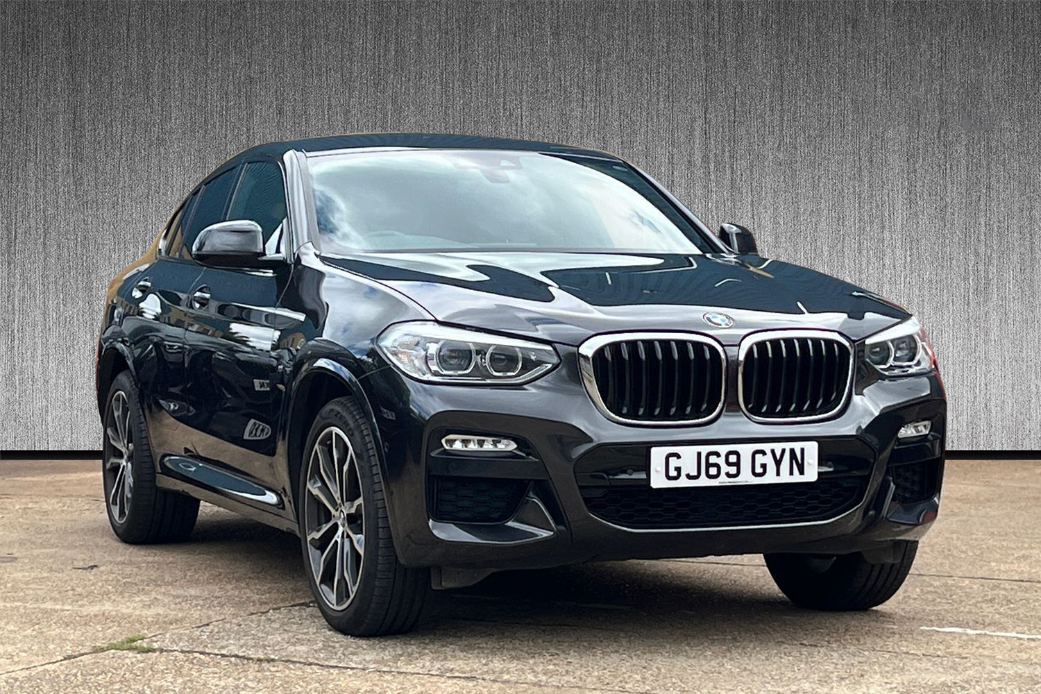 Main listing image - BMW X4