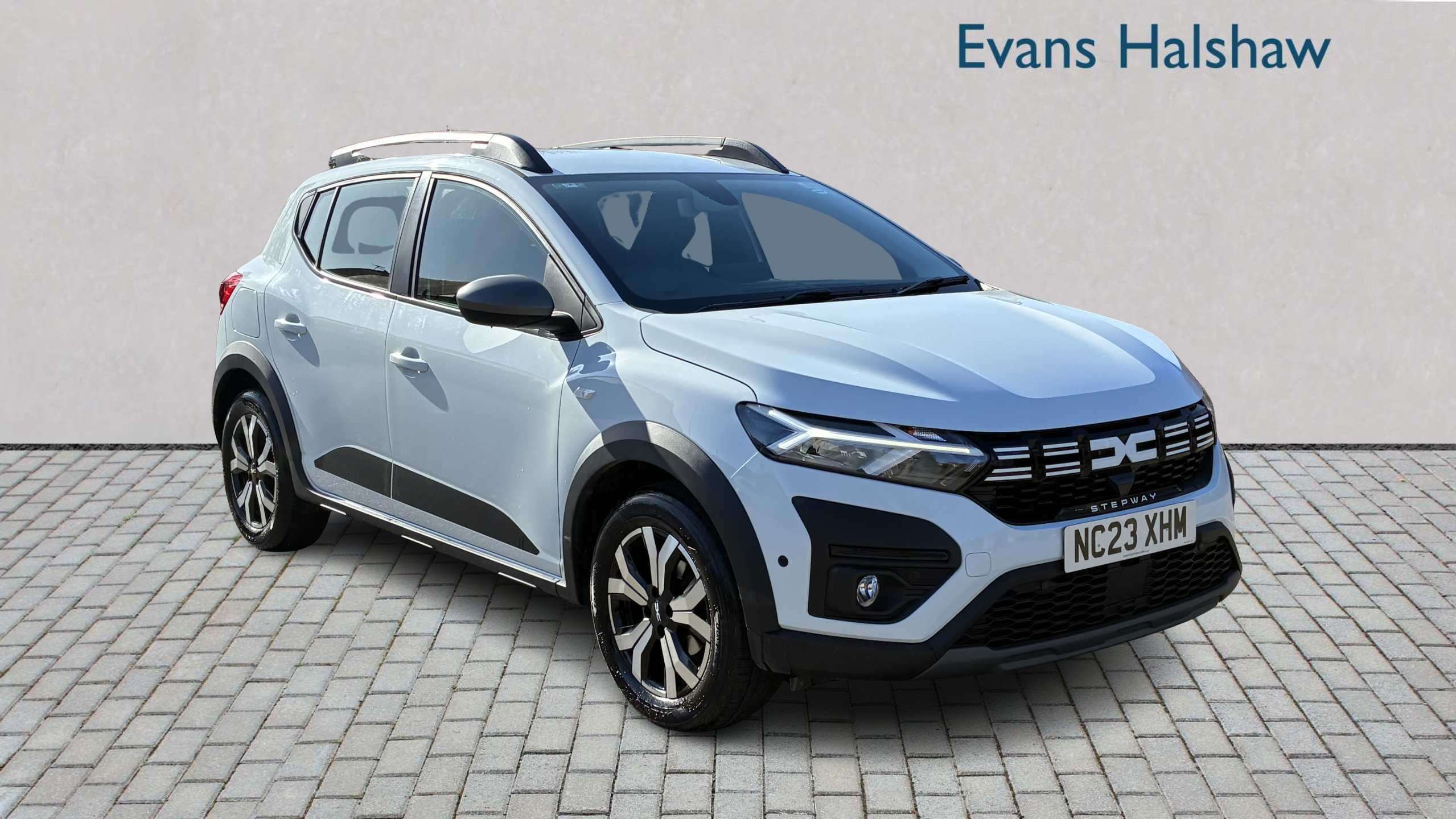 Main listing image - Dacia Sandero Stepway