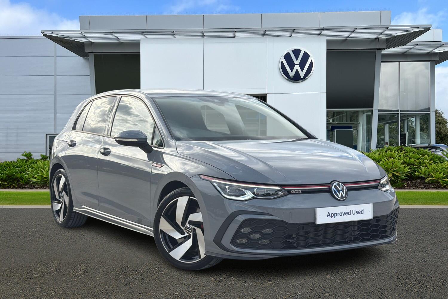 Main listing image - Volkswagen Golf