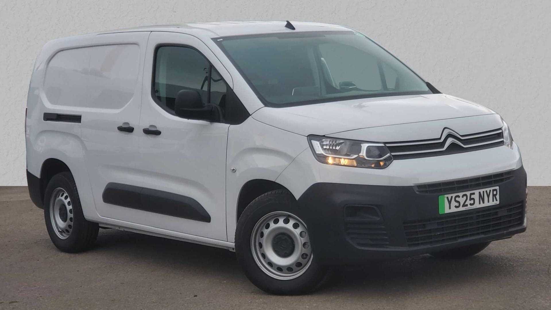 Main listing image - Citroen e-Berlingo