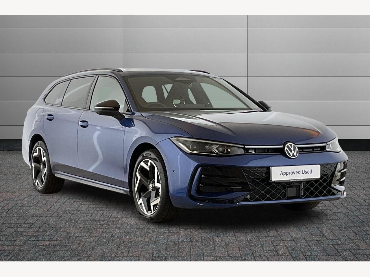 Main listing image - Volkswagen Passat
