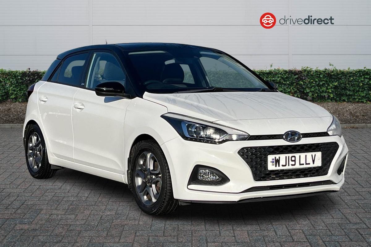 Main listing image - Hyundai i20