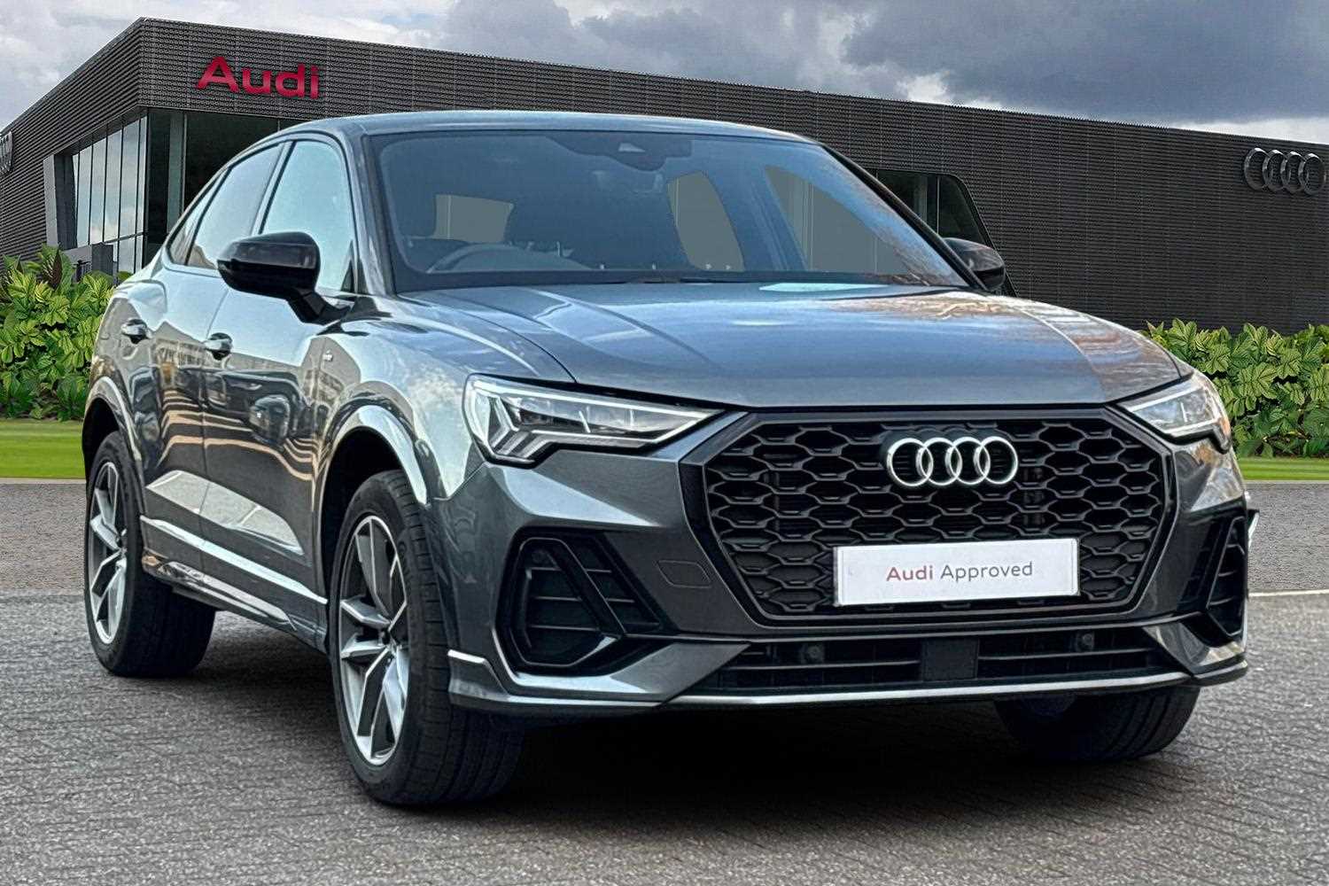 Main listing image - Audi Q3