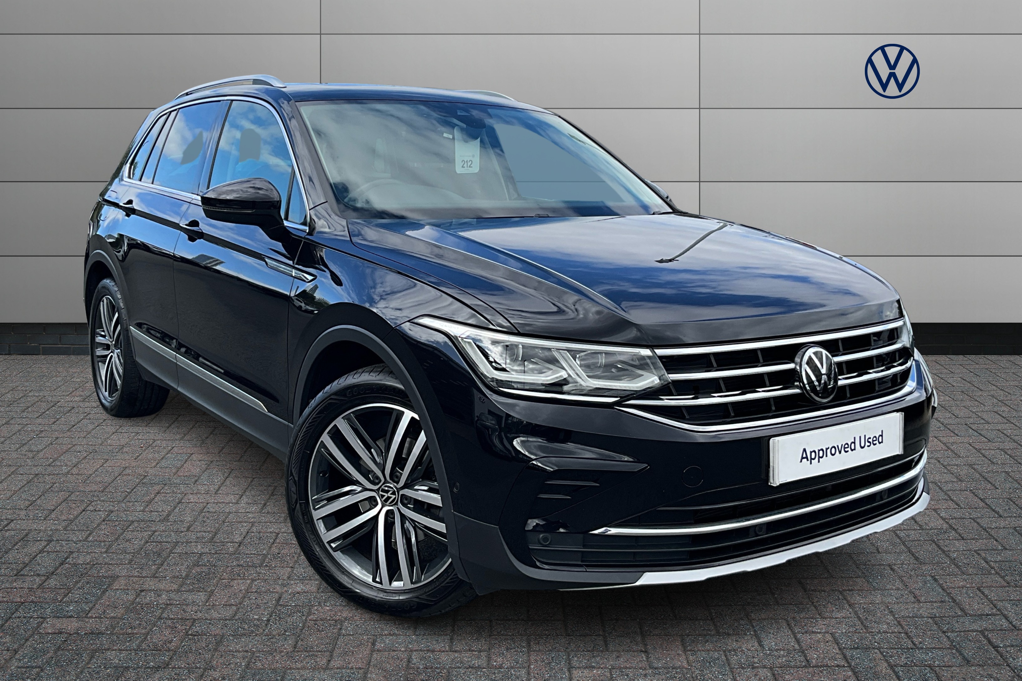 Main listing image - Volkswagen Tiguan