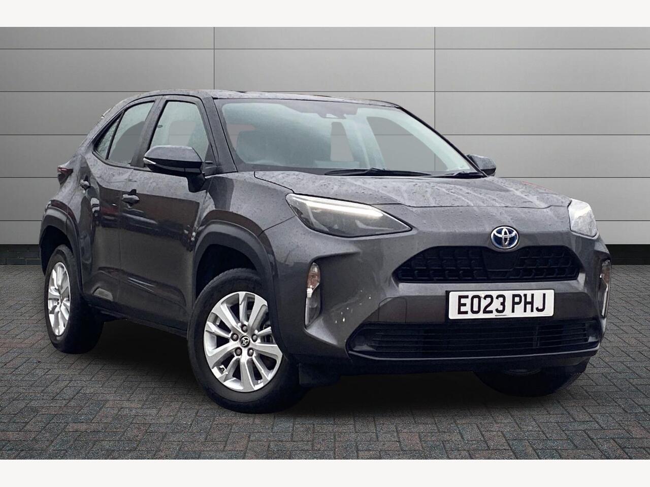 Main listing image - Toyota Yaris Cross