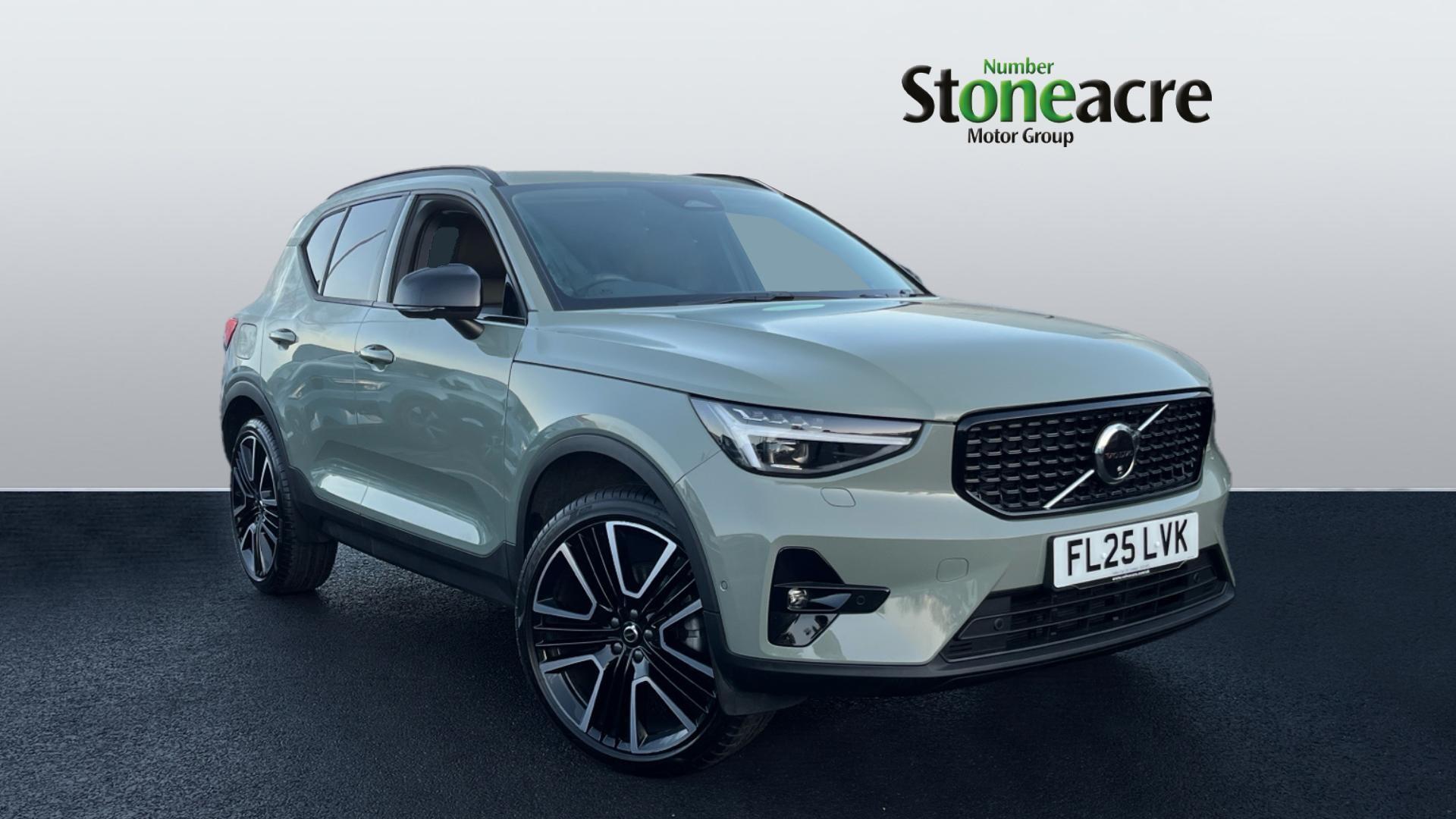 Main listing image - Volvo XC40