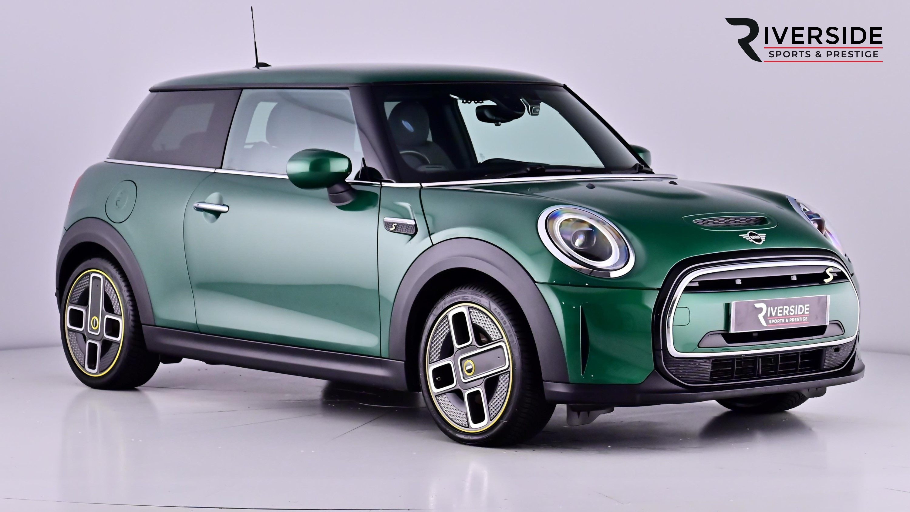 Main listing image - MINI Electric