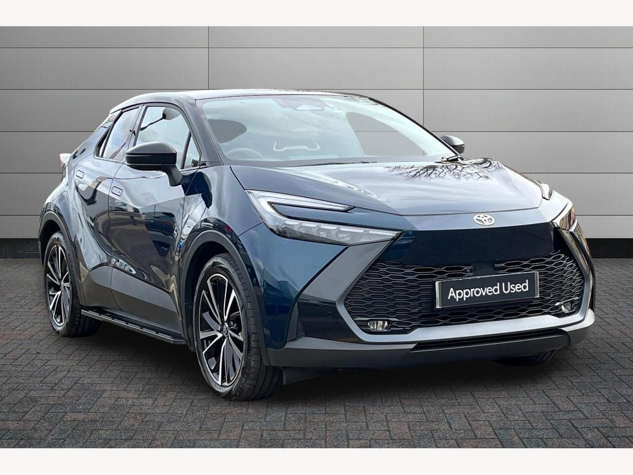 Main listing image - Toyota C-HR