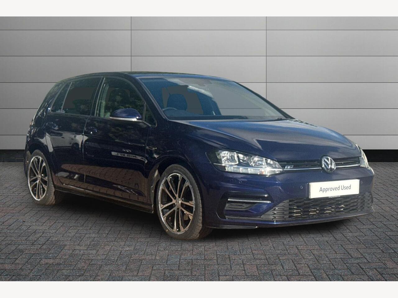 Main listing image - Volkswagen Golf