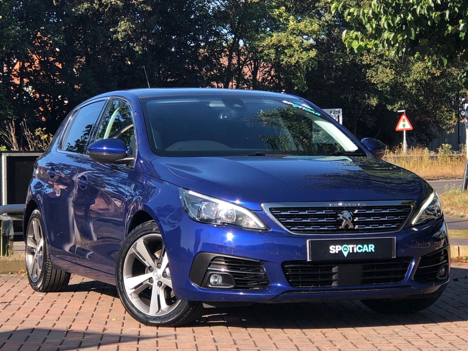 Main listing image - Peugeot 308