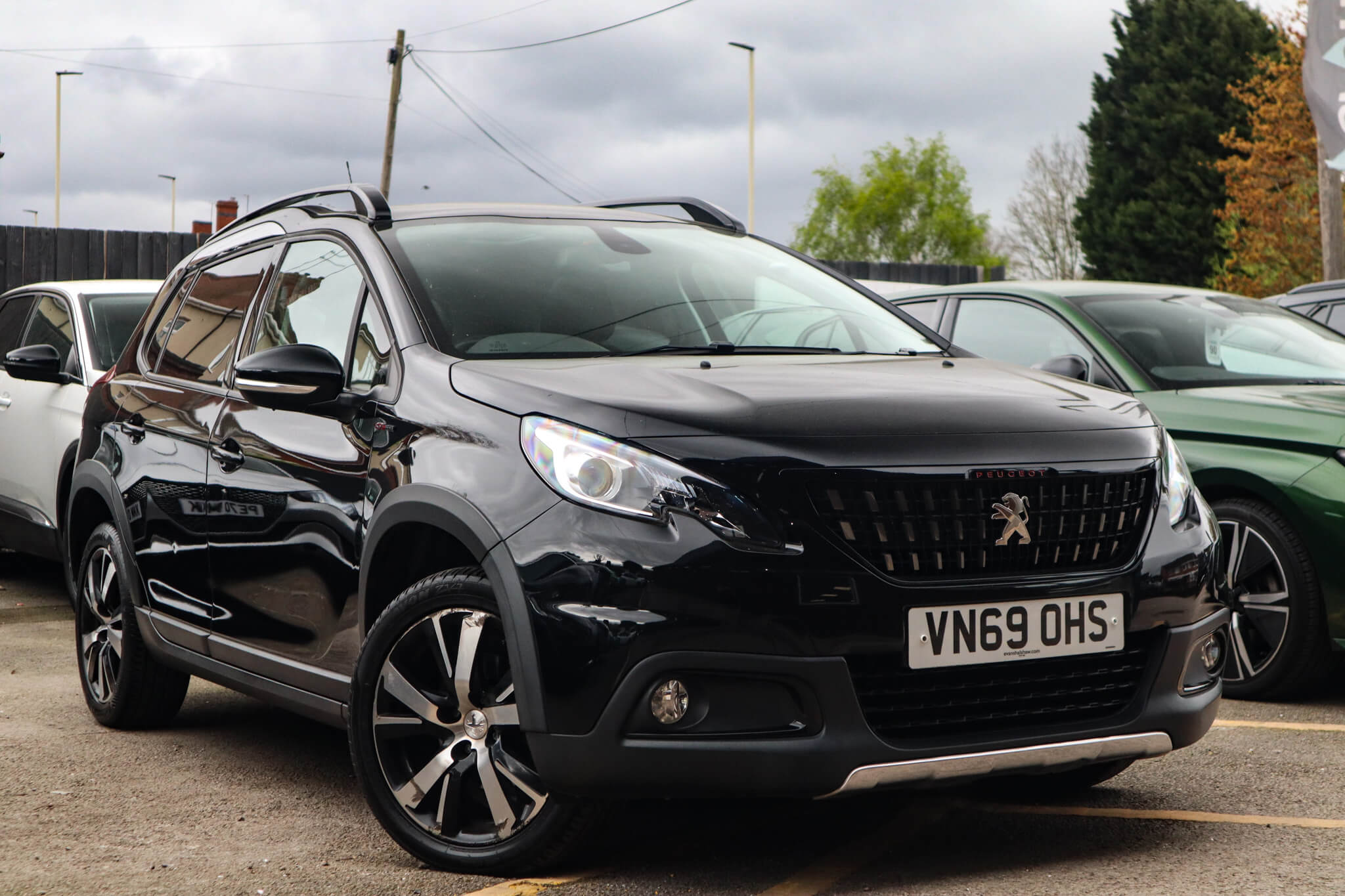 Main listing image - Peugeot 2008