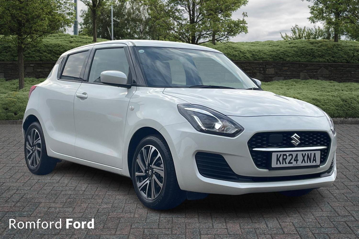 Main listing image - Suzuki Swift