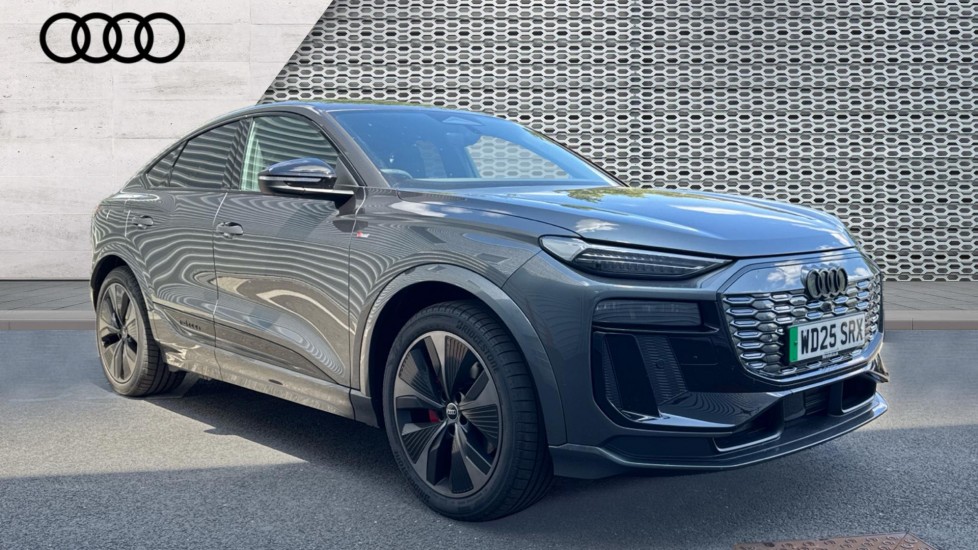 Main listing image - Audi Q6 e-tron