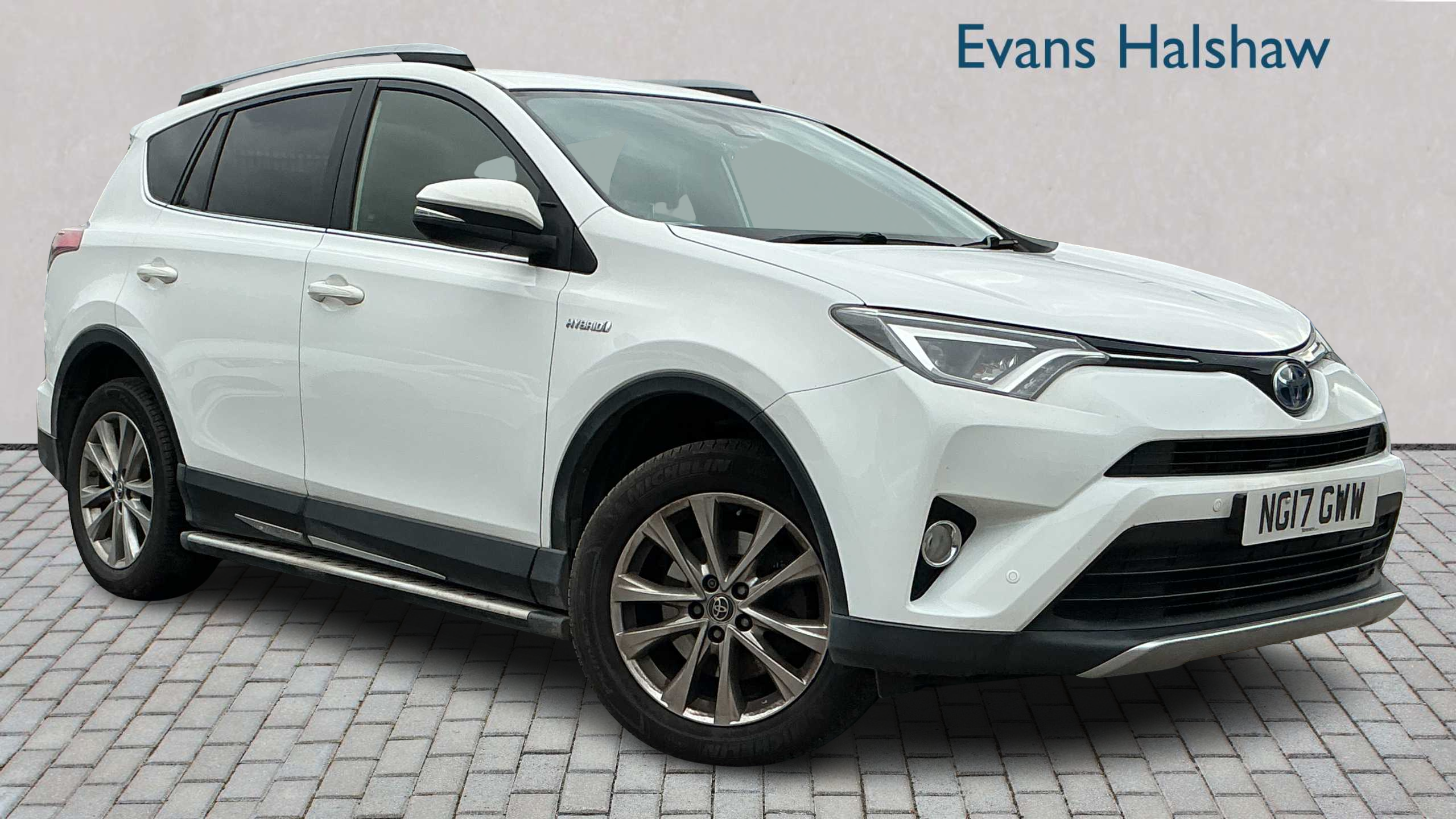 Main listing image - Toyota RAV4