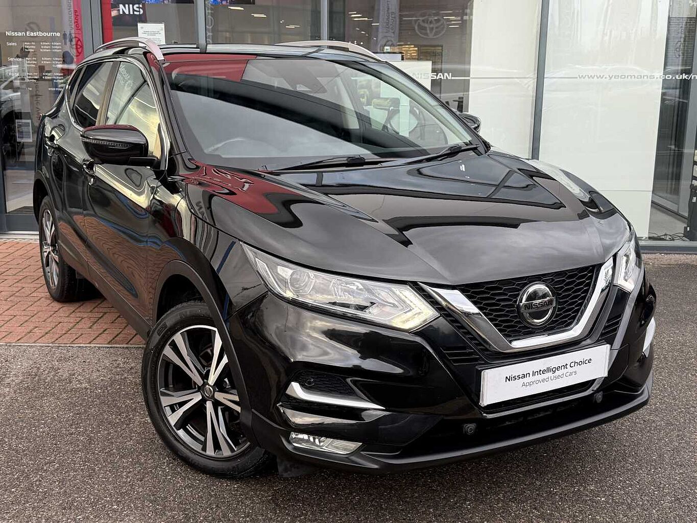 Main listing image - Nissan Qashqai