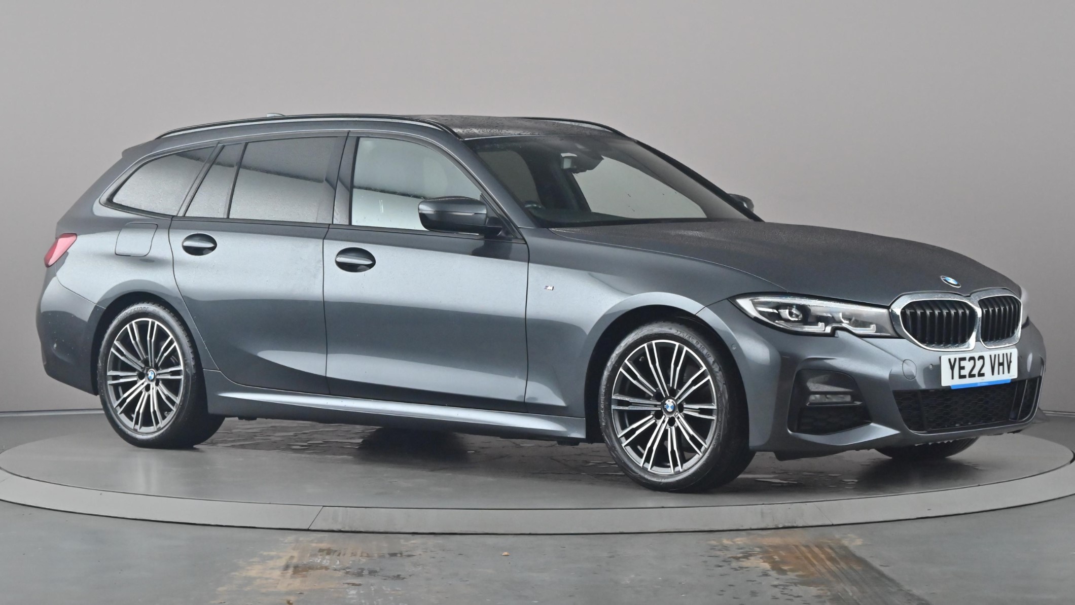 Main listing image - BMW 3 Series Touring