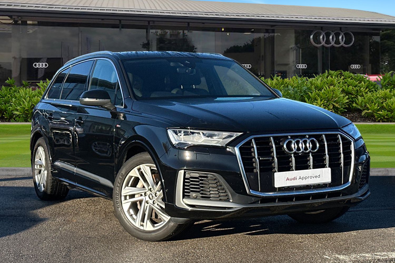 Main listing image - Audi Q7