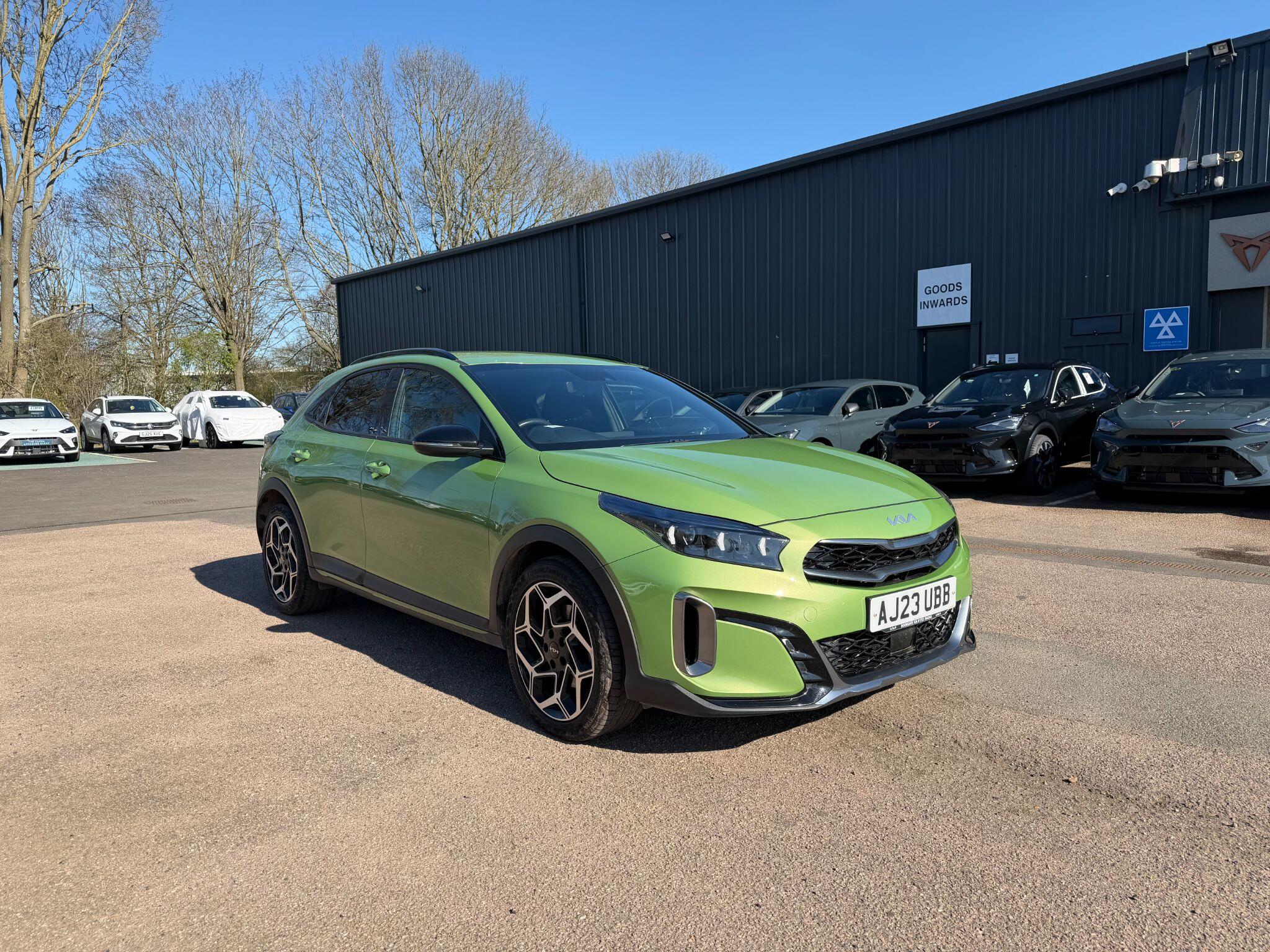 Main listing image - Kia XCeed