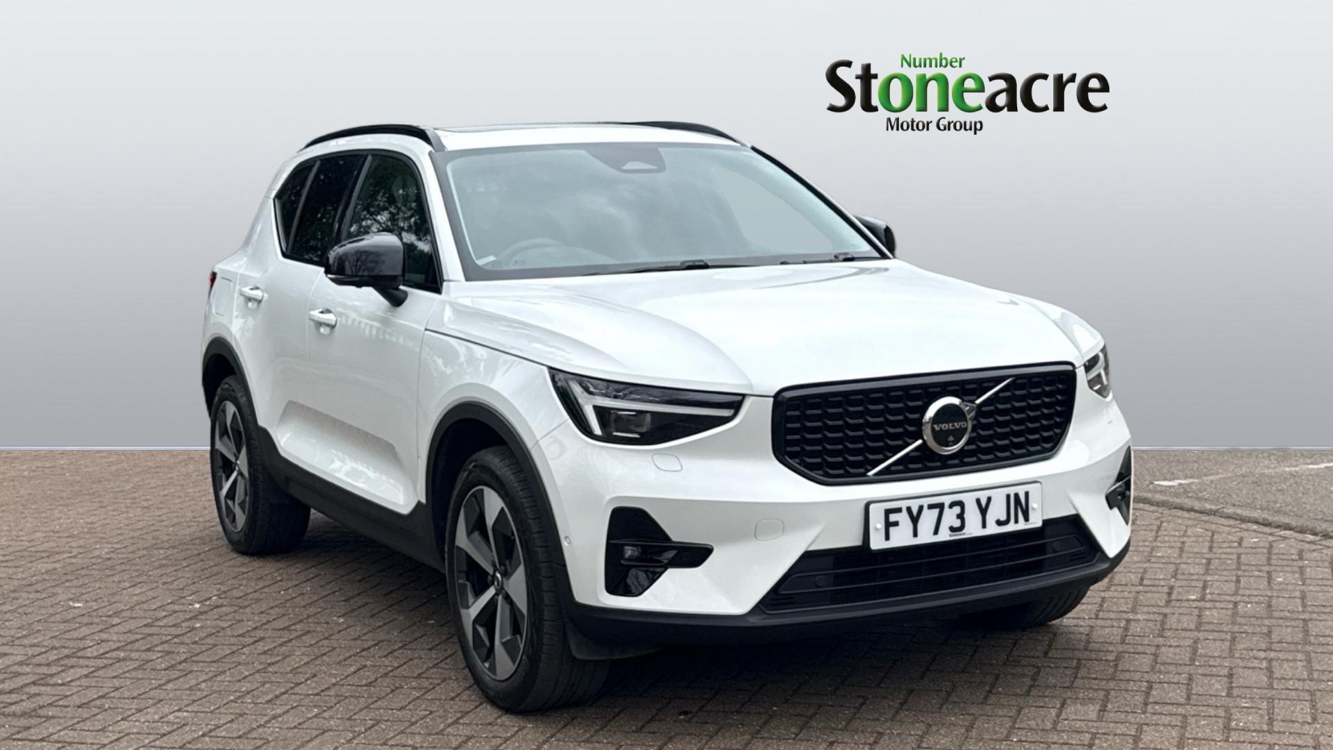 Main listing image - Volvo XC40