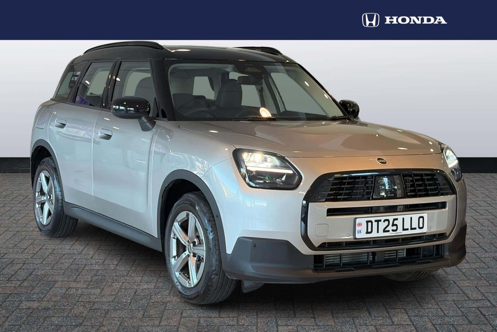 Main listing image - MINI Countryman