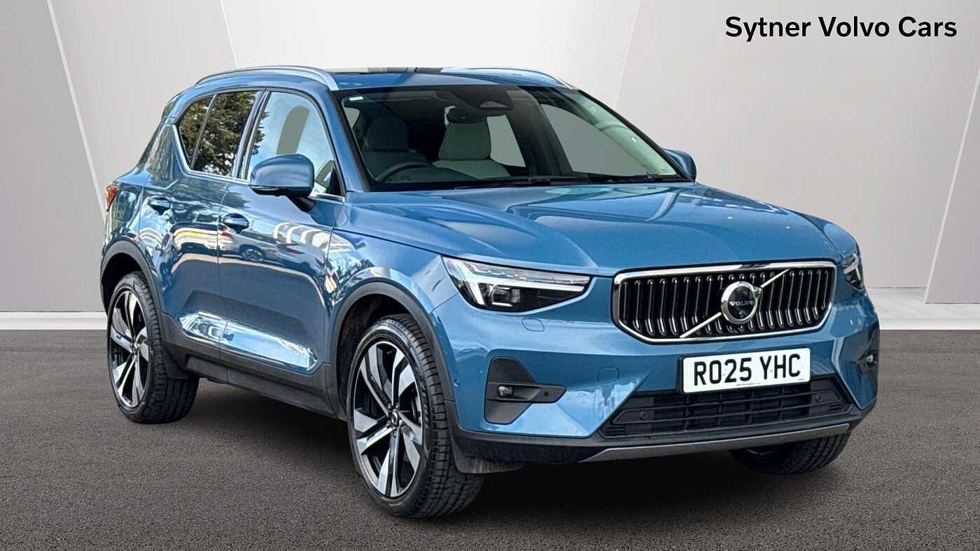 Main listing image - Volvo XC40