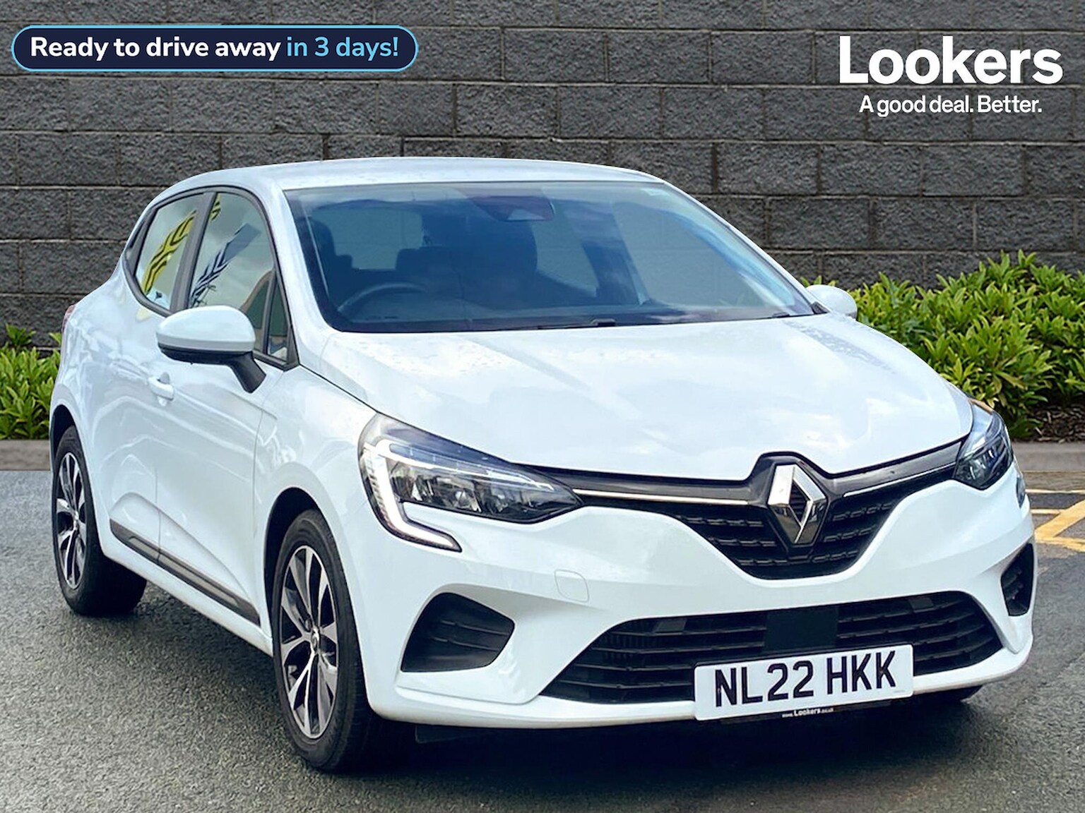 Main listing image - Renault Clio