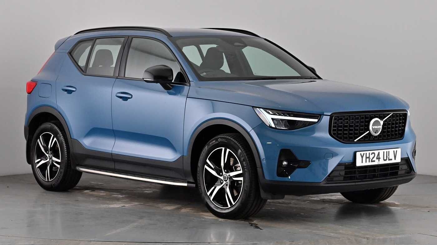 Main listing image - Volvo XC40