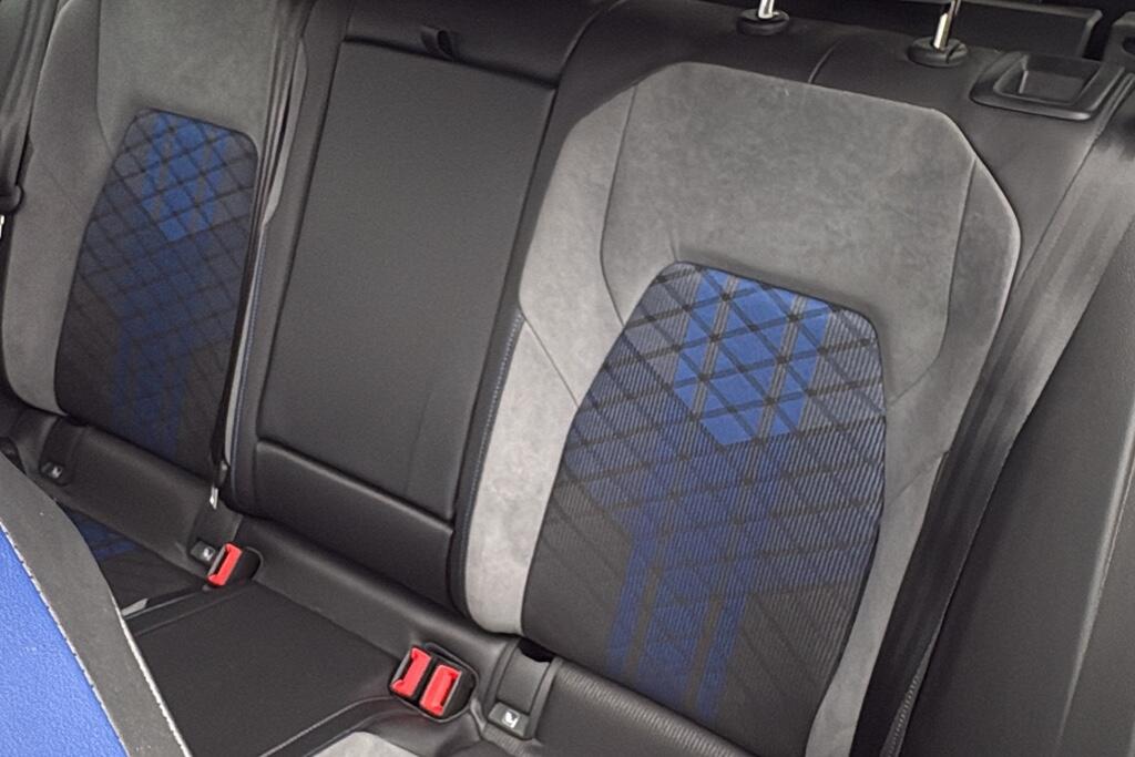 Main listing image - Volkswagen Golf Estate