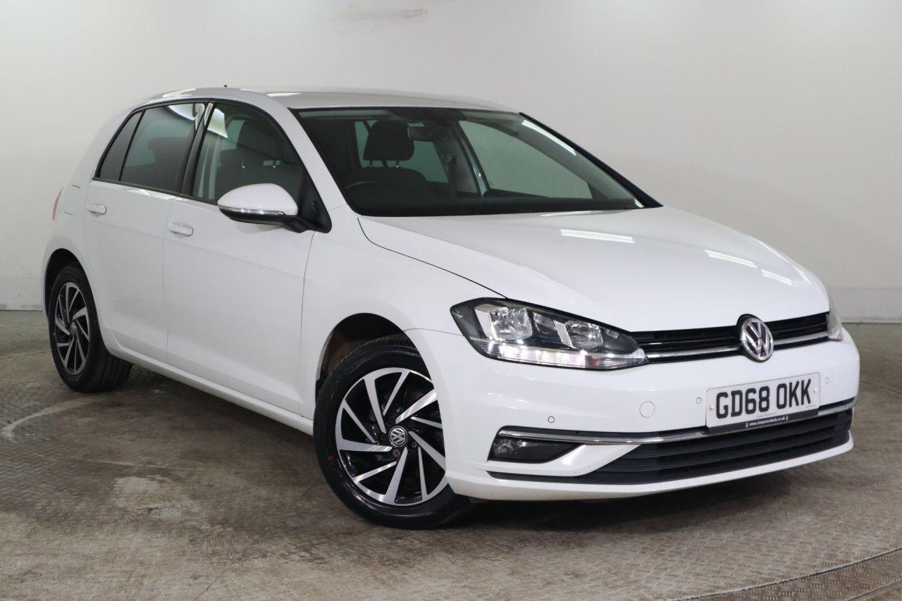 Main listing image - Volkswagen Golf