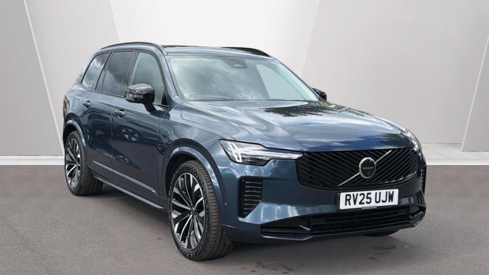 Main listing image - Volvo XC90