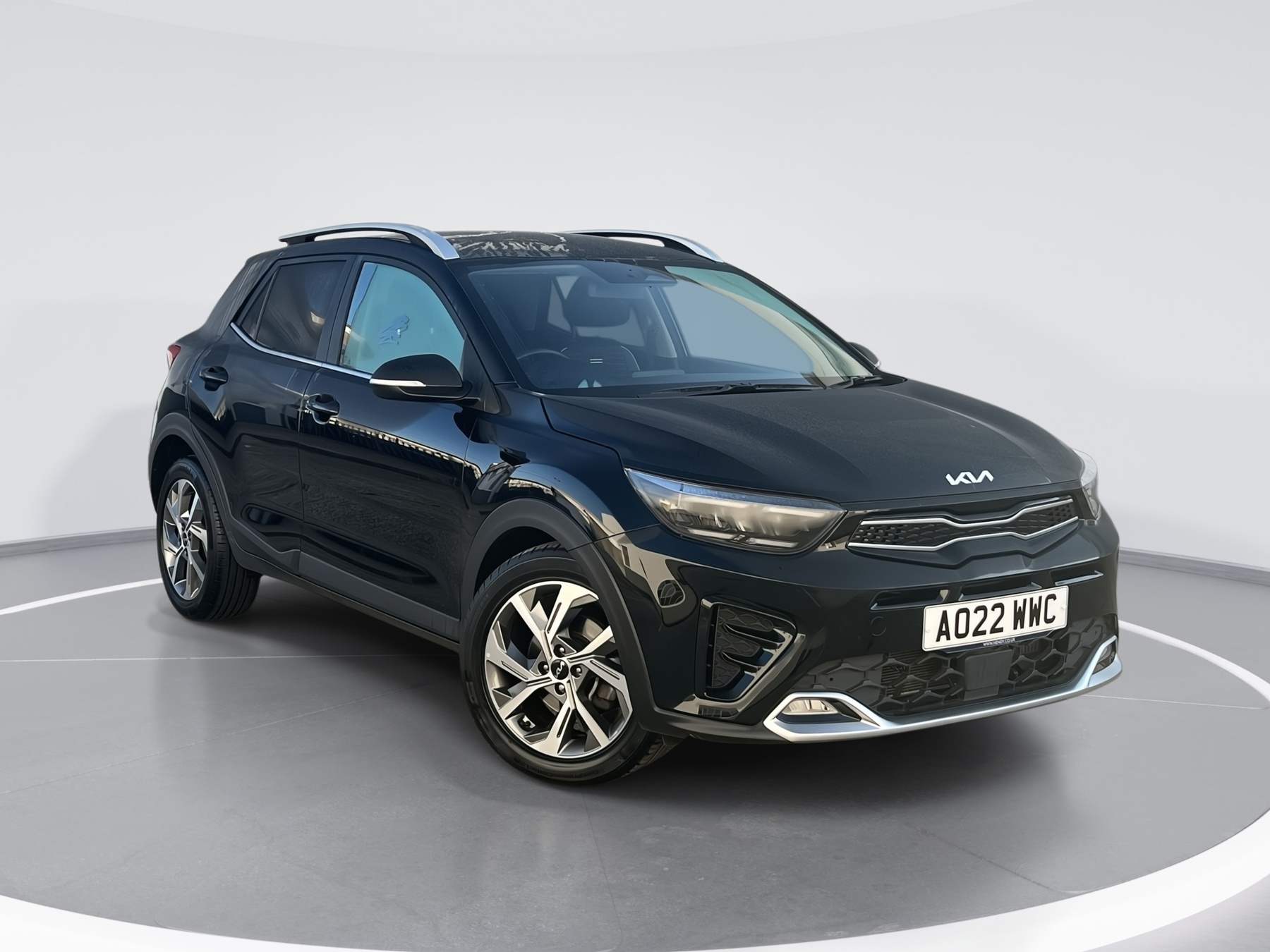 Main listing image - Kia Stonic