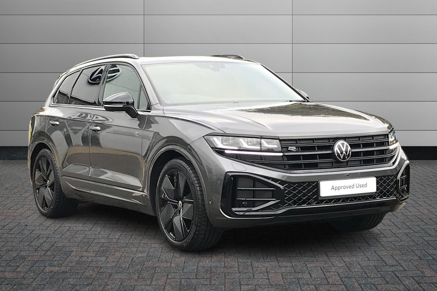 Main listing image - Volkswagen Touareg