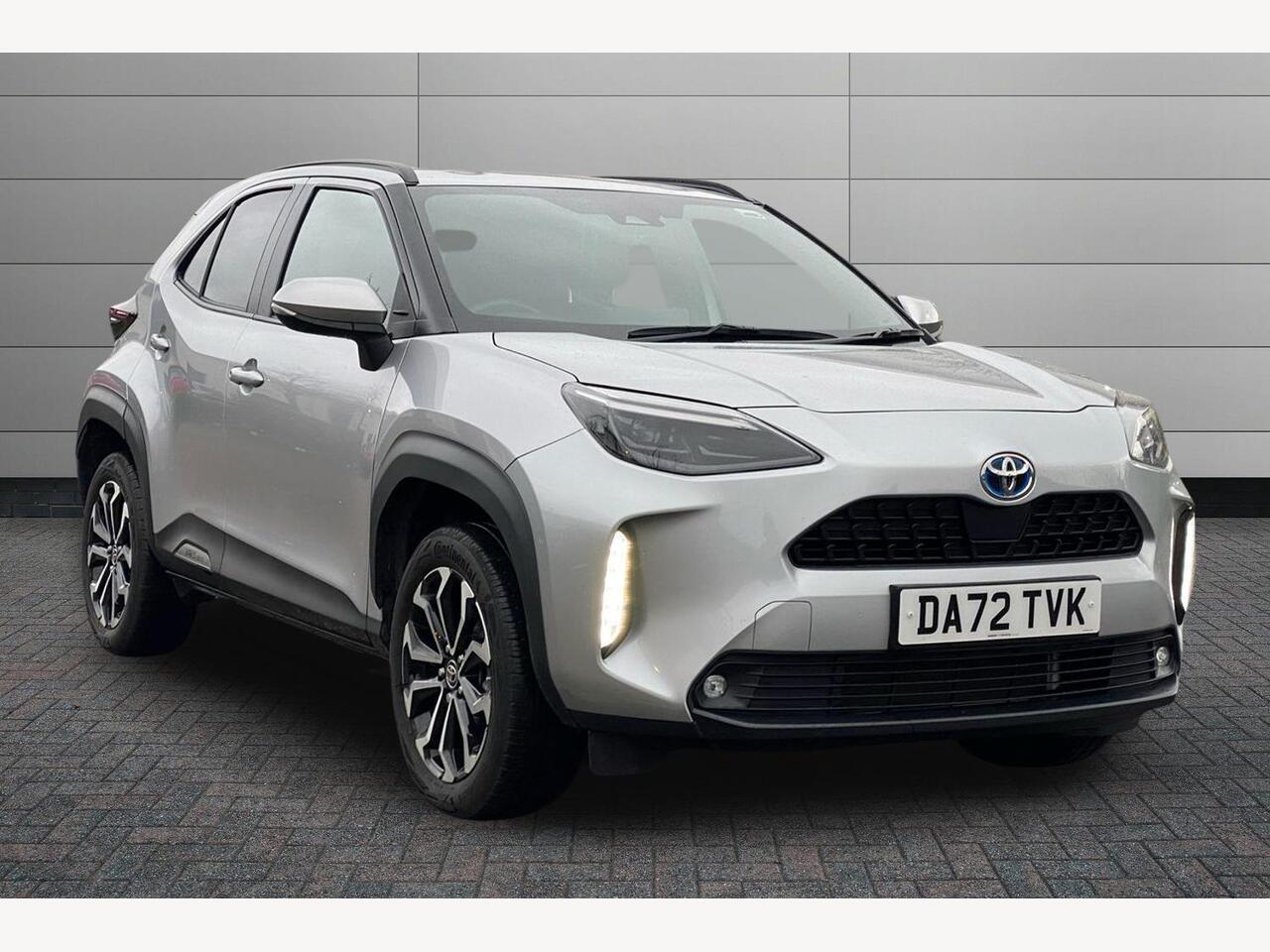 Main listing image - Toyota Yaris Cross