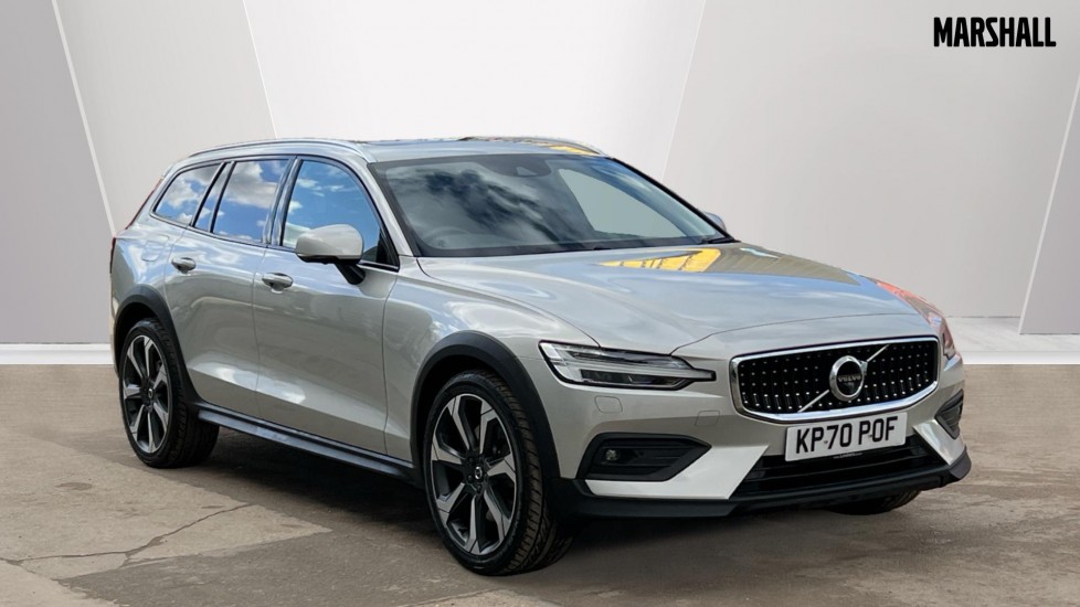 Main listing image - Volvo V60 Cross Country