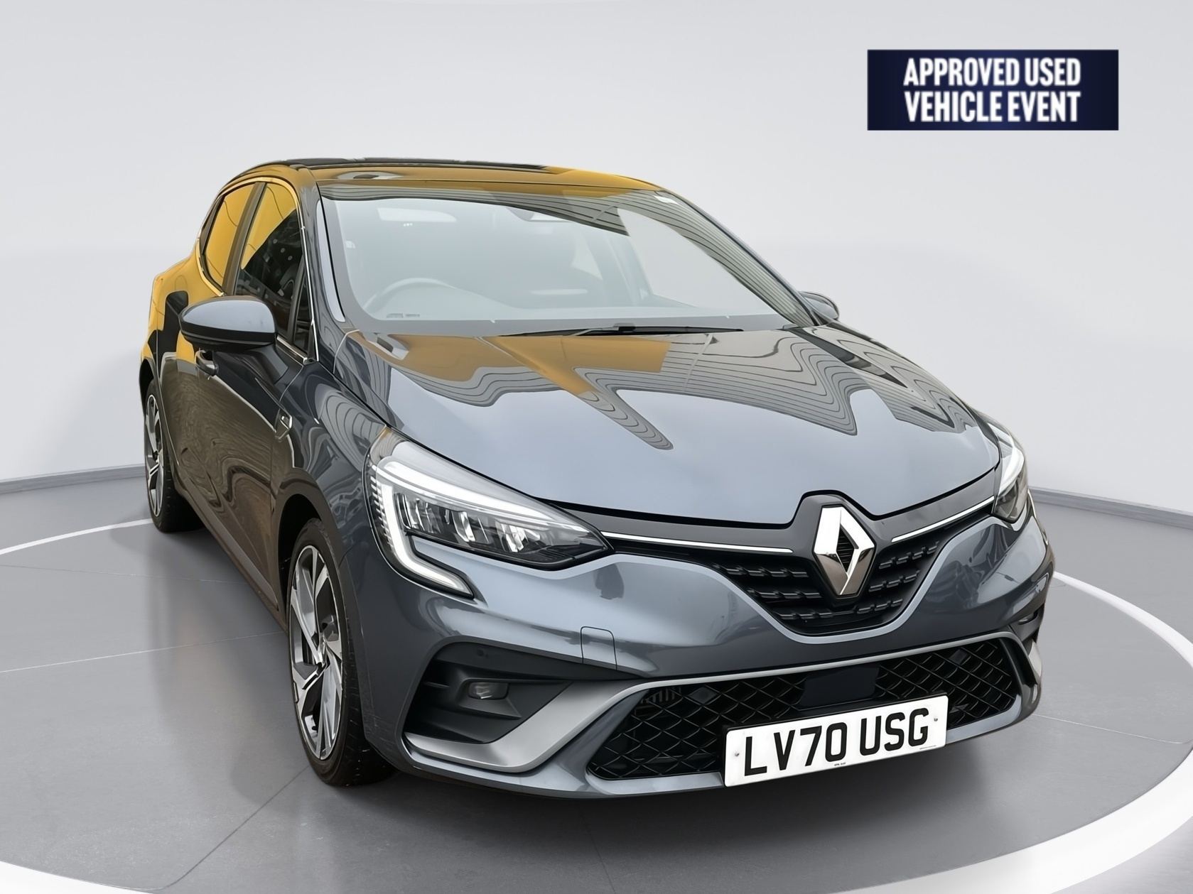 Main listing image - Renault Clio