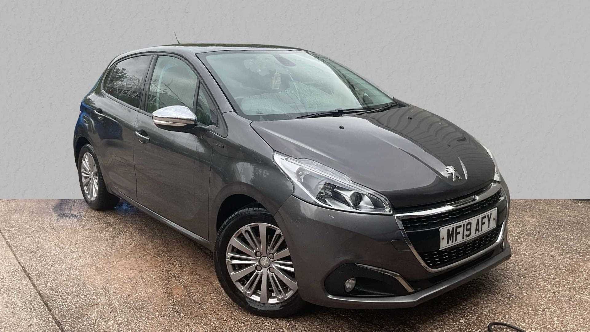 Main listing image - Peugeot 208