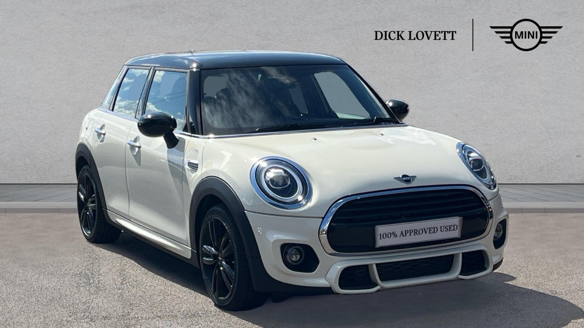 Main listing image - MINI Hatchback 5dr