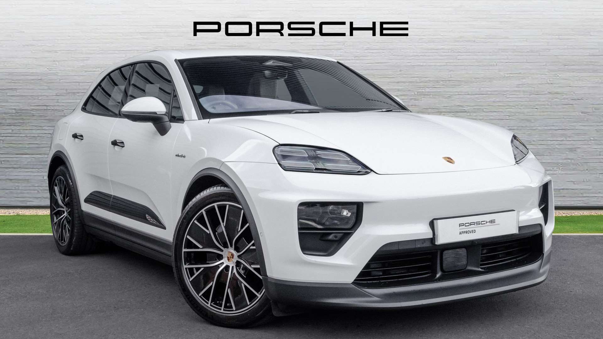 Main listing image - Porsche Macan