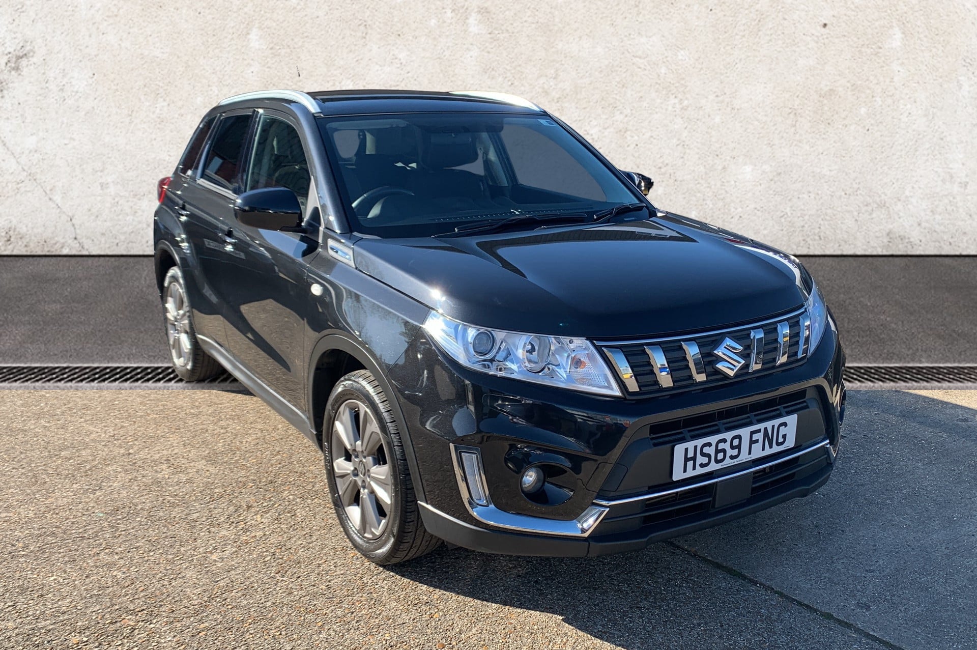 Main listing image - Suzuki Vitara