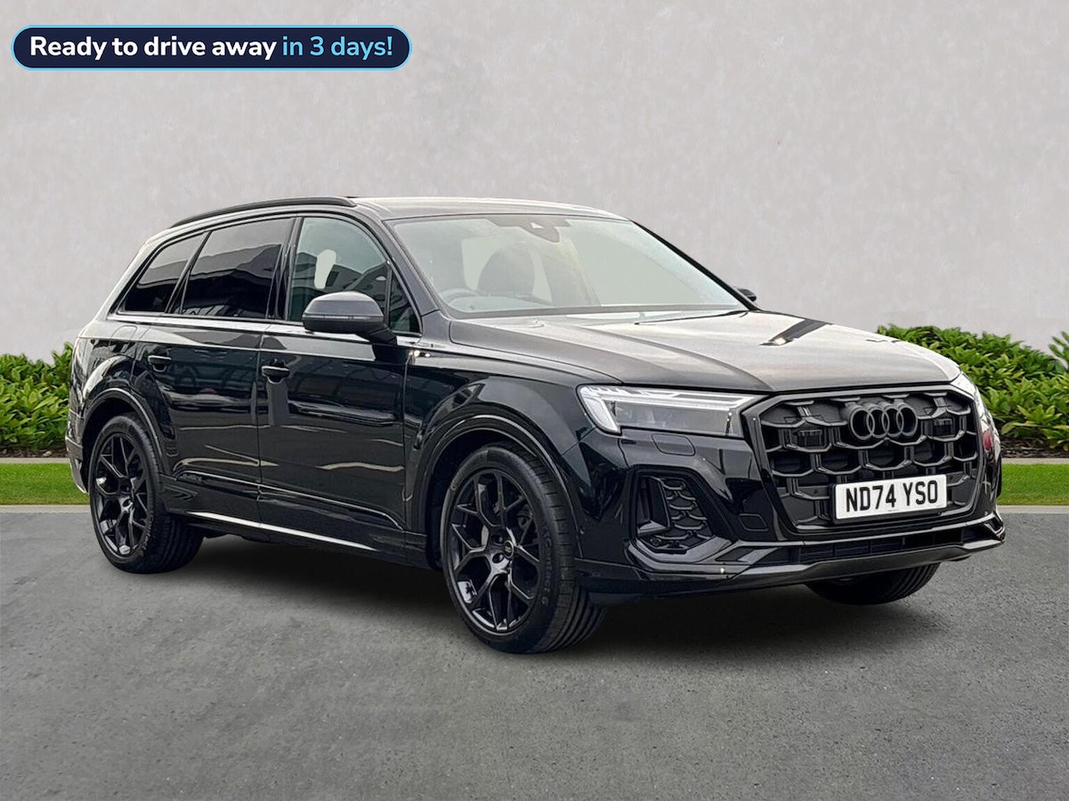 Main listing image - Audi Q7