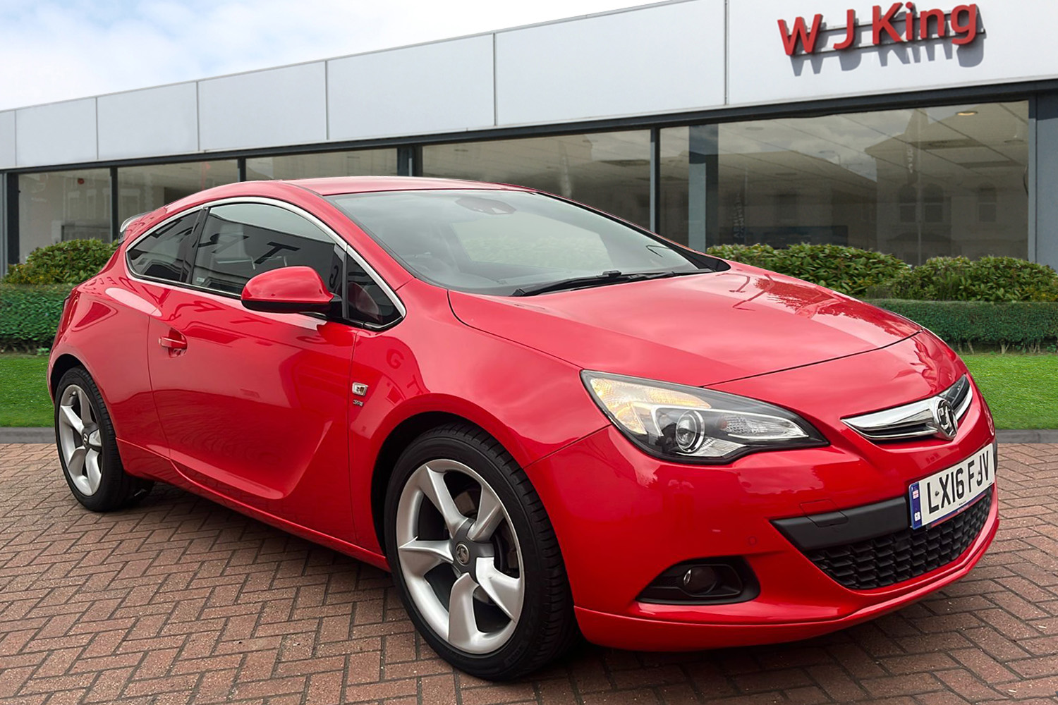 Main listing image - Vauxhall GTC