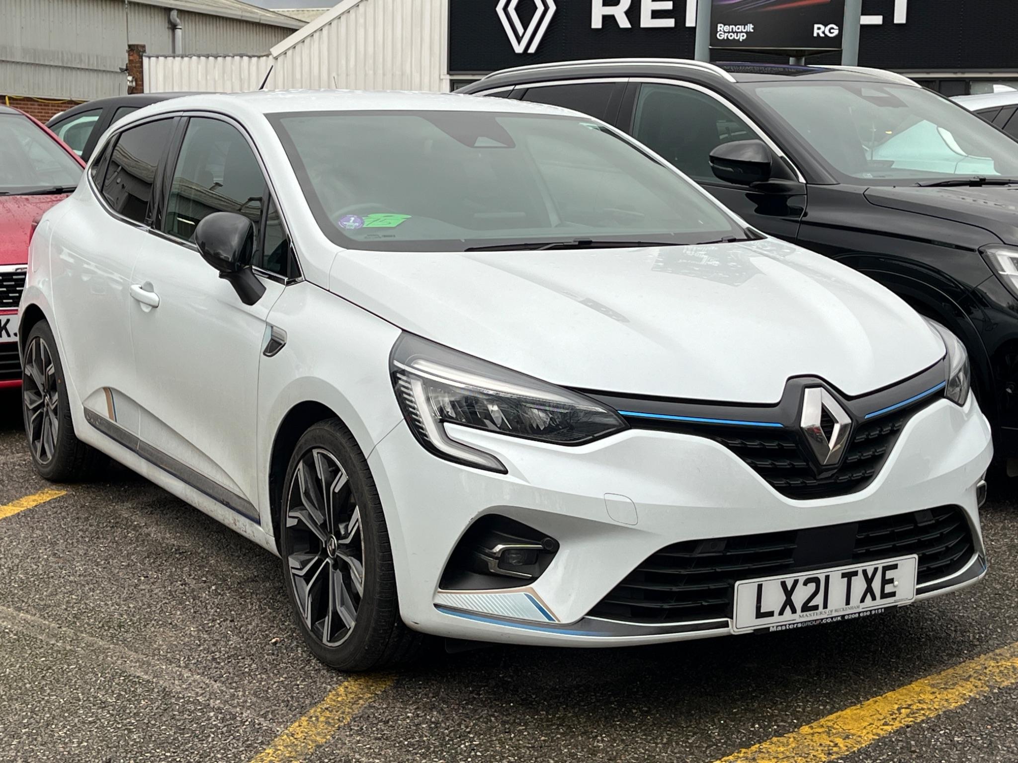 Main listing image - Renault Clio